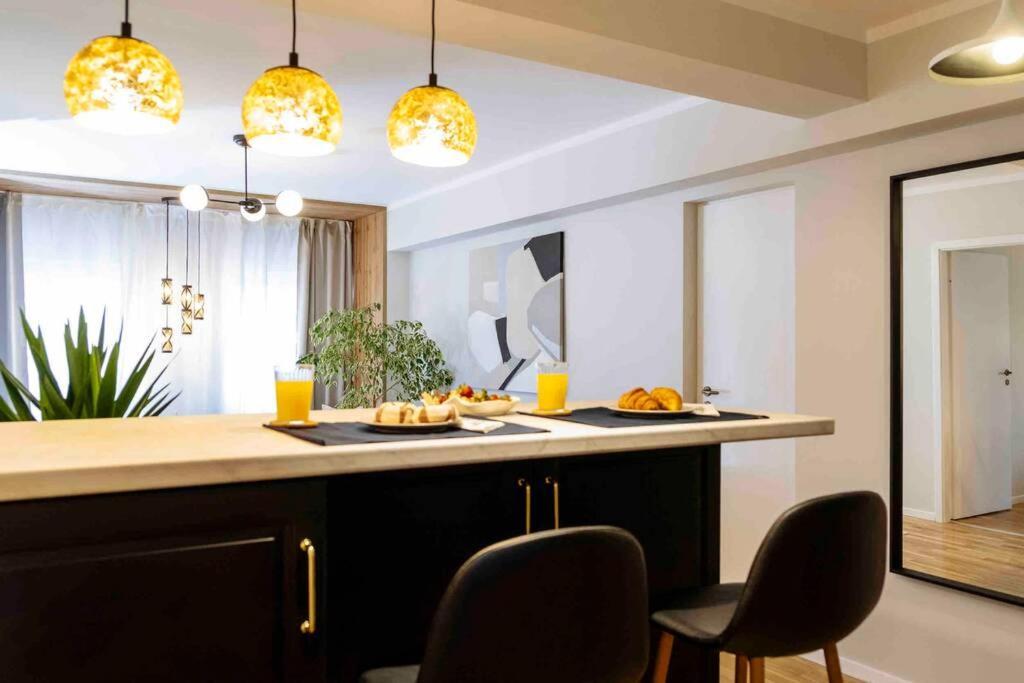 Stunning Views 2Br Intercontinental Flat Apartment Bucharest Exterior photo